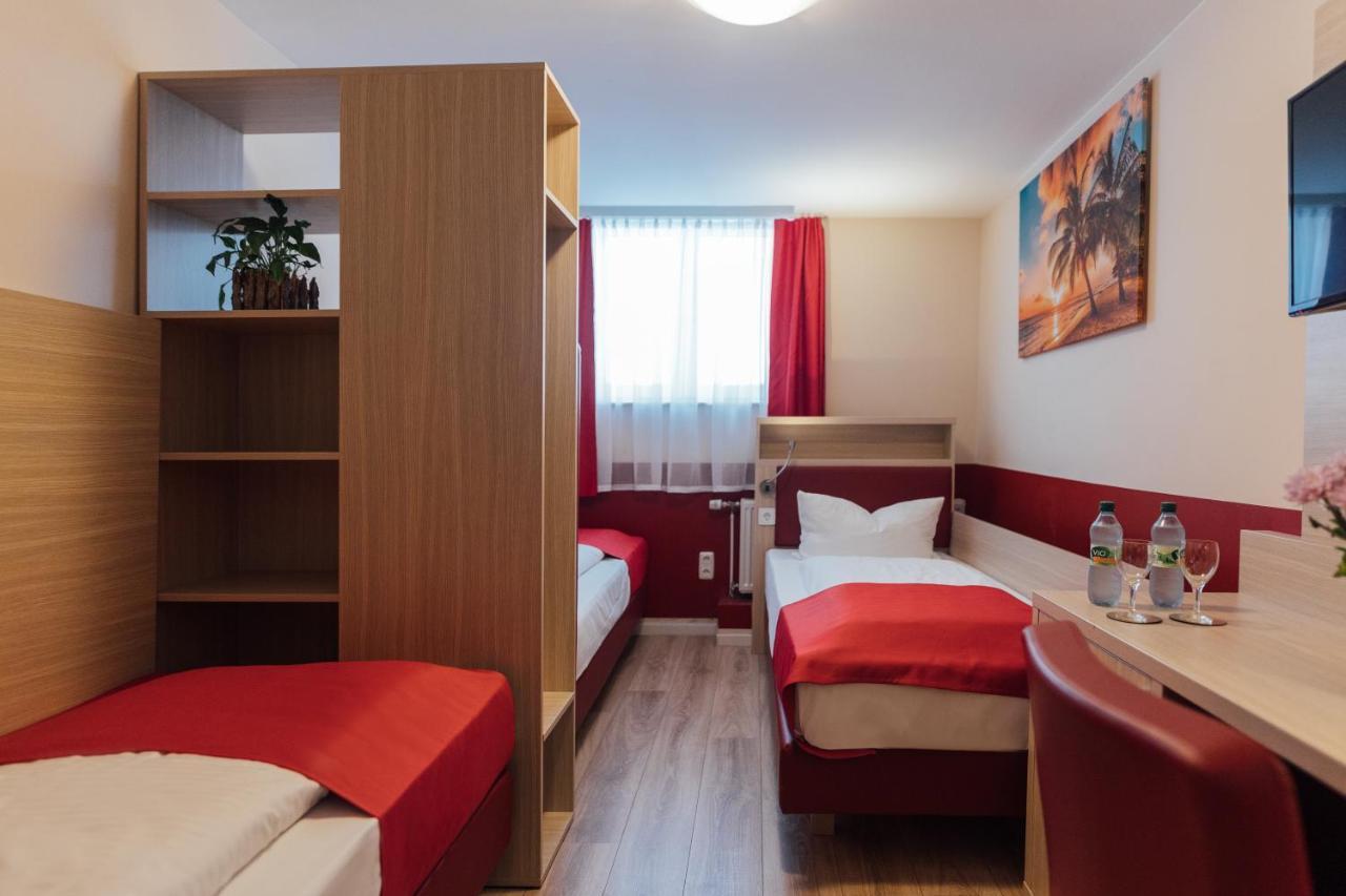 Hotel Hamburger Perle Экстерьер фото